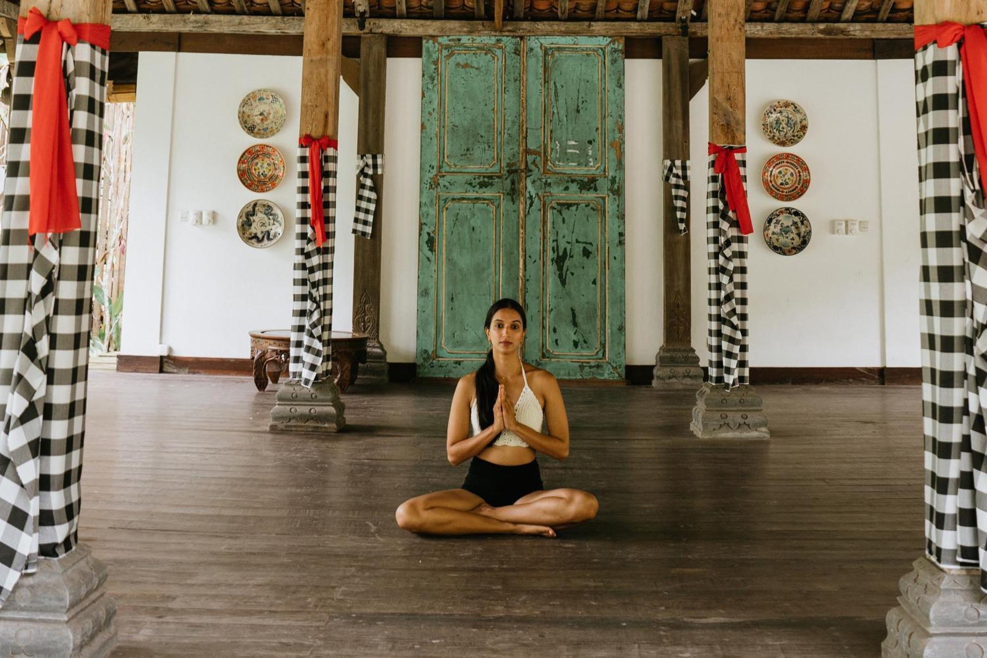 Hotel Puri Saraswati Dijiwa Ubud Esterno foto