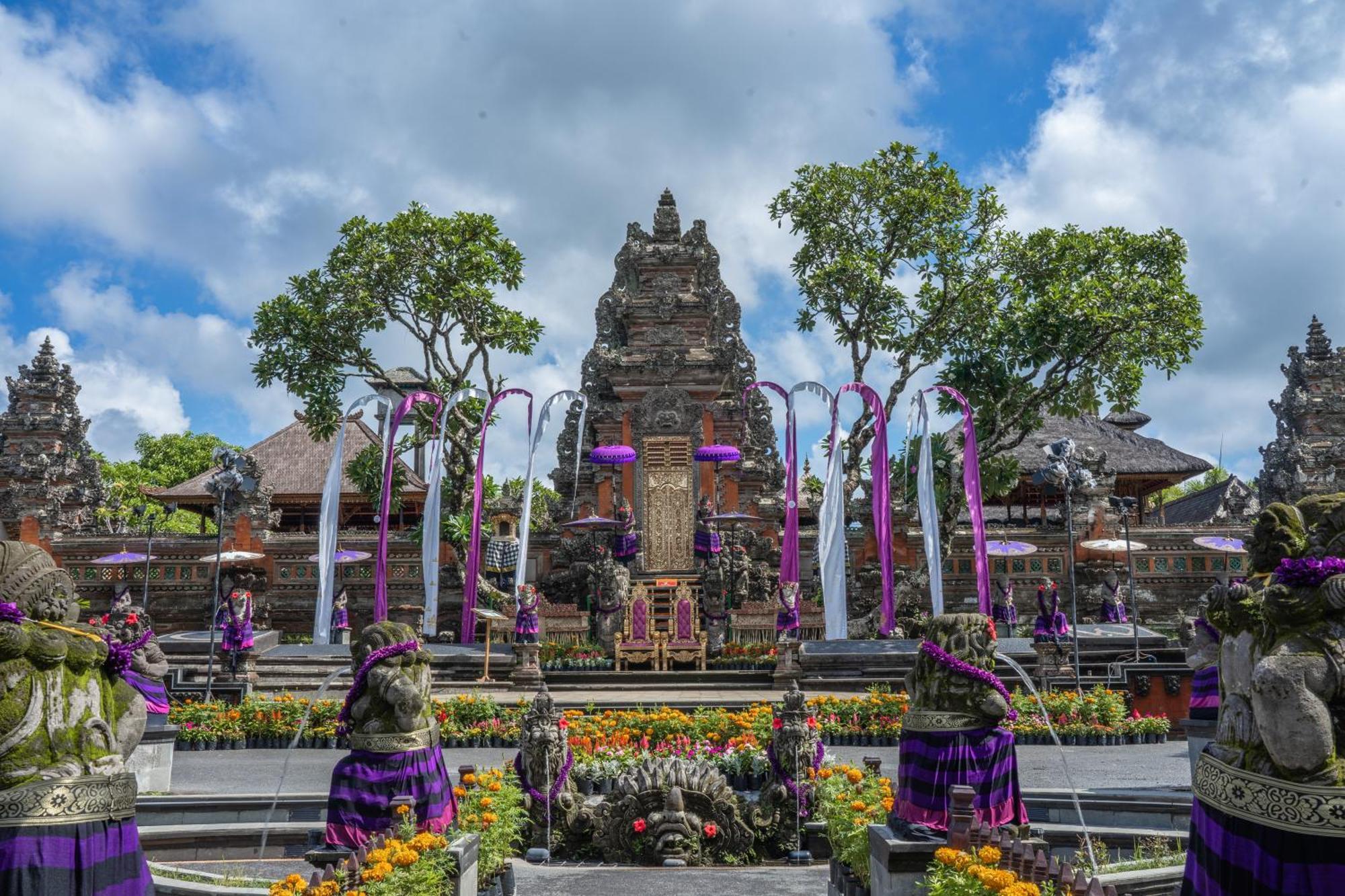 Hotel Puri Saraswati Dijiwa Ubud Esterno foto