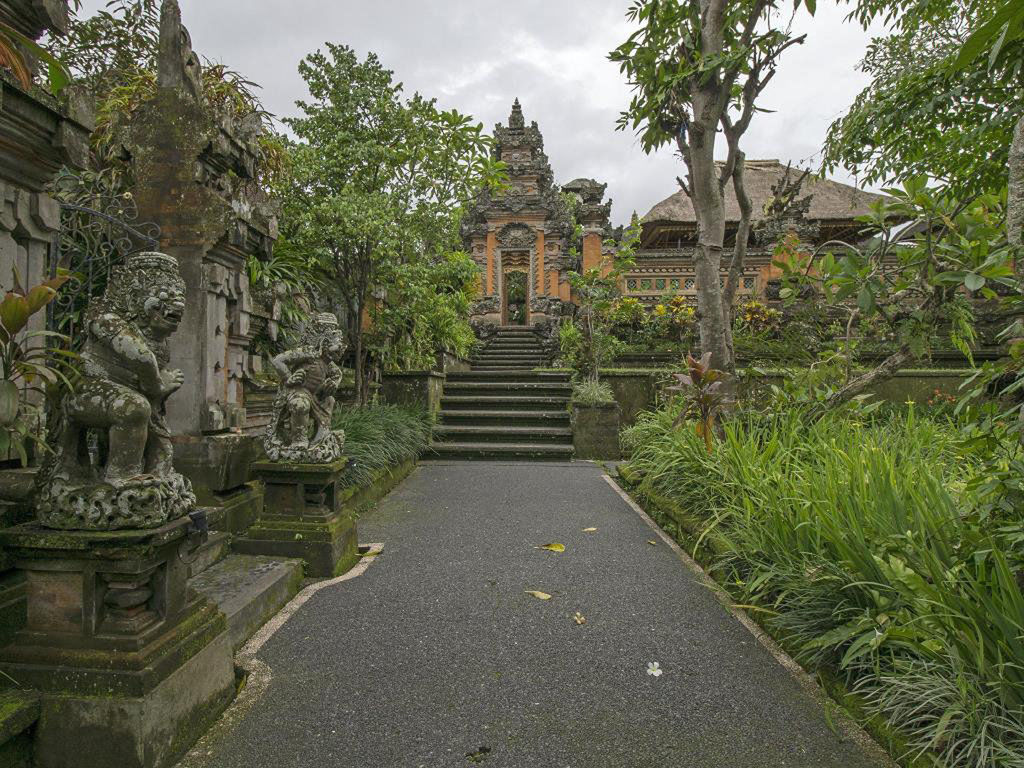 Hotel Puri Saraswati Dijiwa Ubud Esterno foto